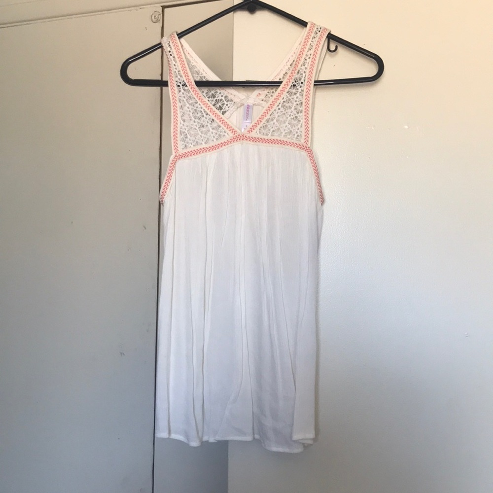Pale tank top